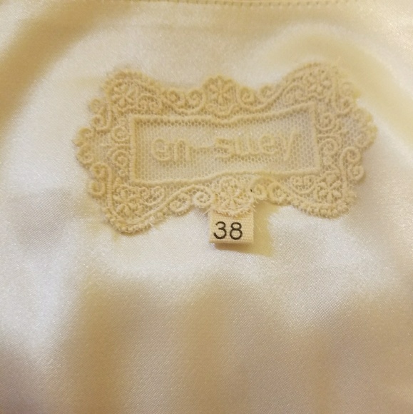 3/$20 En-suey Ivory Midi Dress - Picture 4 of 7